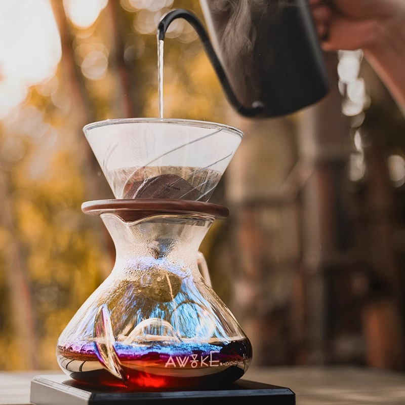 صانع قهوة بالتقطير اليدوي مع و - مراجعة Coffee Equipment Pour Over وسعره